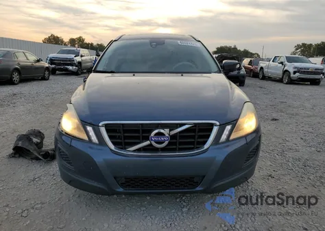 2011 Volvo Xc60 T6 z USA, uszkodzony, nr VIN YV4902DZ9B2150351